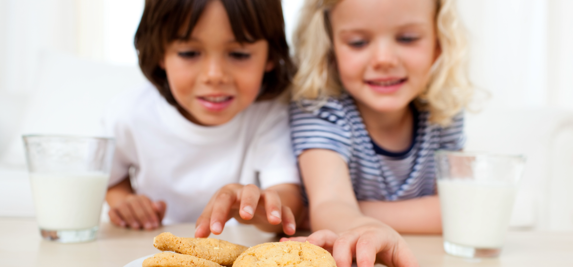 Kids reaching for snacks rather than wanting to eat dinner