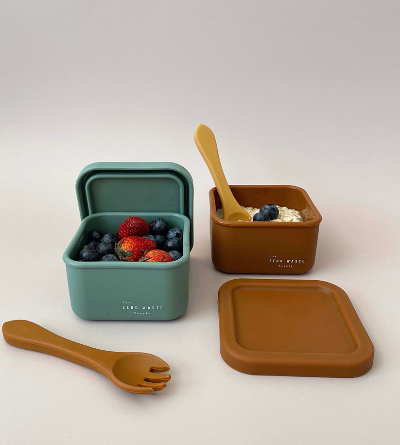 Silicon Snack Container with overnight oats and fruit from The Zero Waste People